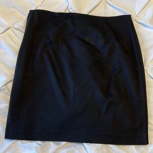 💥4 for $25💥 Le Chateau Mini skirt